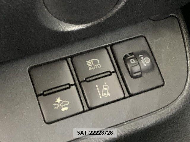Toyota SIENTA 2017-03 344888-16
