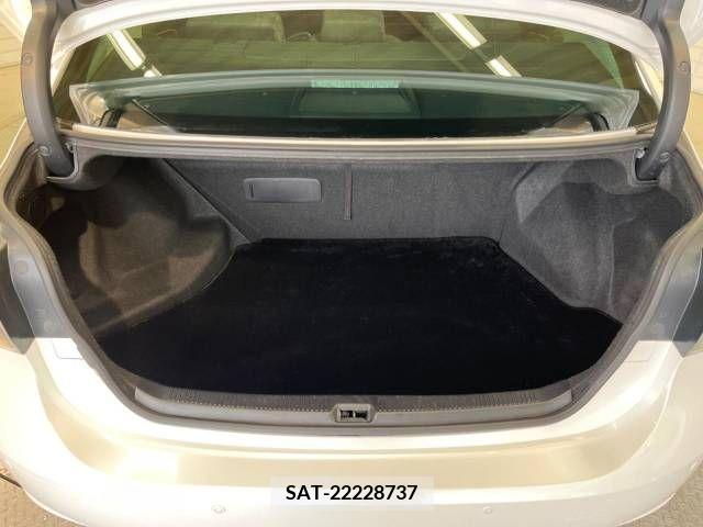 Lexus HS 2015-05 241584-10