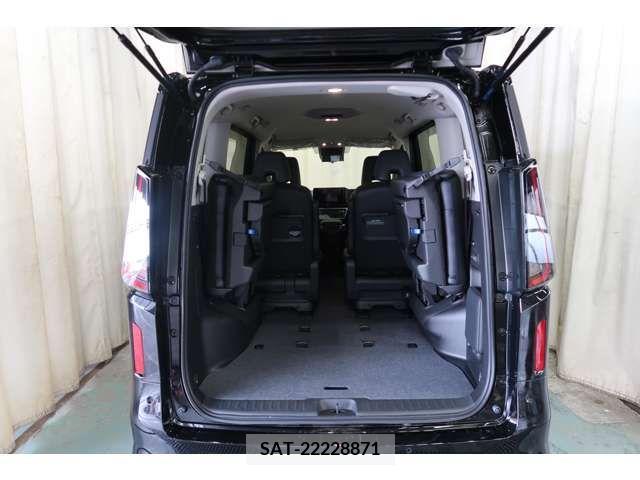 Nissan SERENA 2023-07 284239-19
