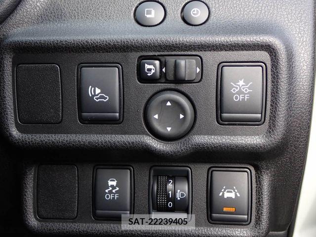 Nissan NOTE 2021-02 305516-7