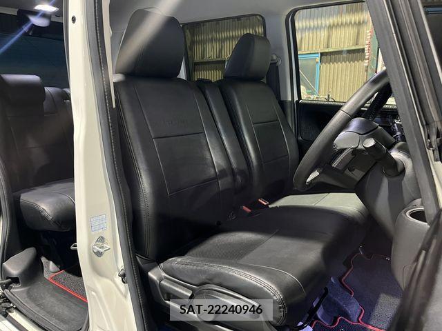 Honda N BOX CUSTOM 2017-06 279024-7