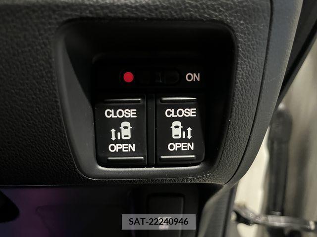 Honda N BOX CUSTOM 2017-06 279024-6