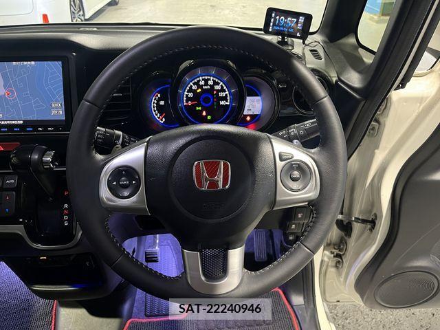 Honda N BOX CUSTOM 2017-06 279024-14