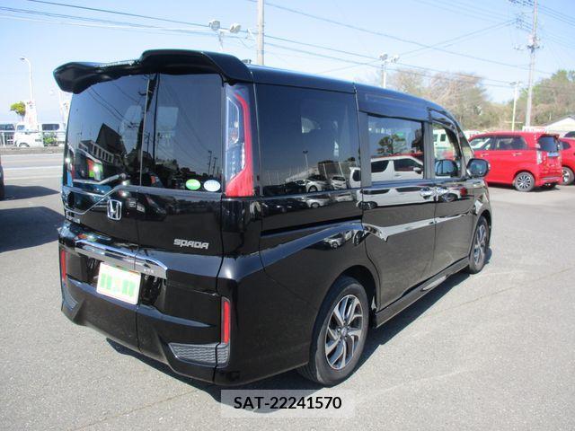 Honda STEP WGN 2017-07 233122-4