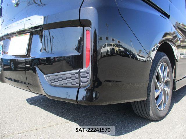 Honda STEP WGN 2017-07 233122-12