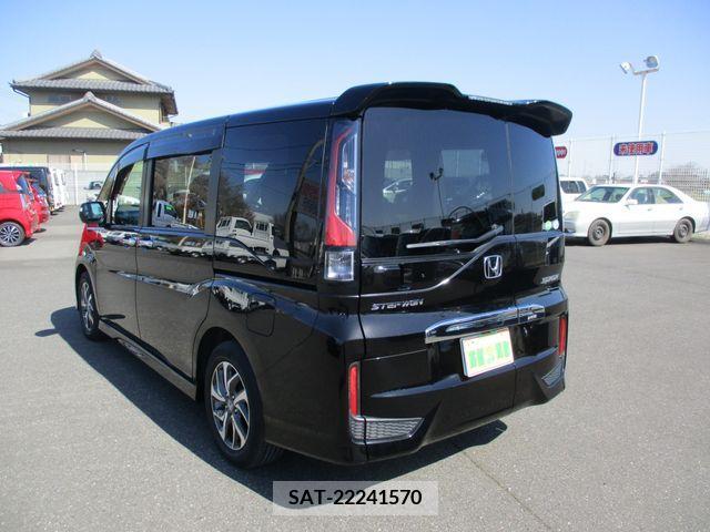Honda STEP WGN 2017-07 233122-6