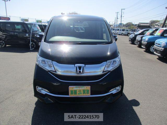Honda STEP WGN 2017-07 233122-1