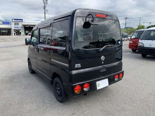 Nissan CLIPPER RIO 2010-11 8670-4