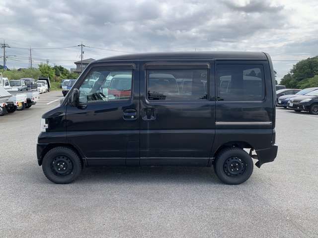 Nissan CLIPPER RIO 2010-11 8670-3