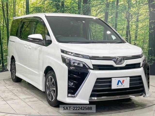 Toyota VOXY 2017-11 342208-17