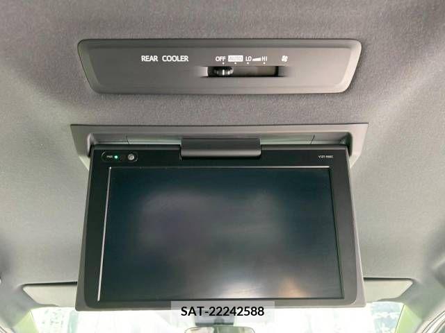 Toyota VOXY 2017-11 342208-2
