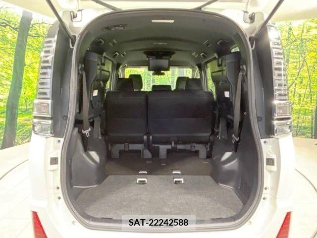 Toyota VOXY 2017-11 342208-11