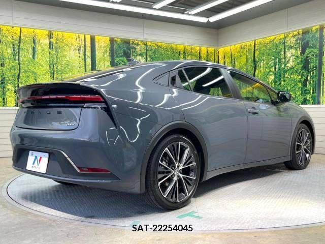 Toyota PRIUS 2023-04 210217-17