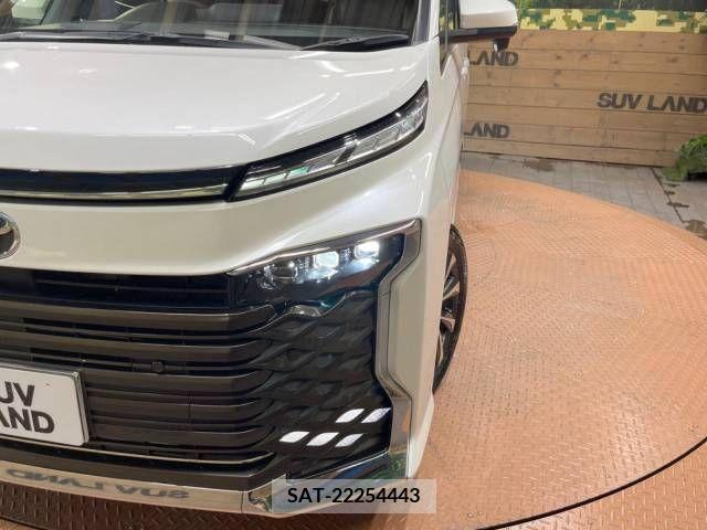 Toyota VOXY 2022-03 340308-14