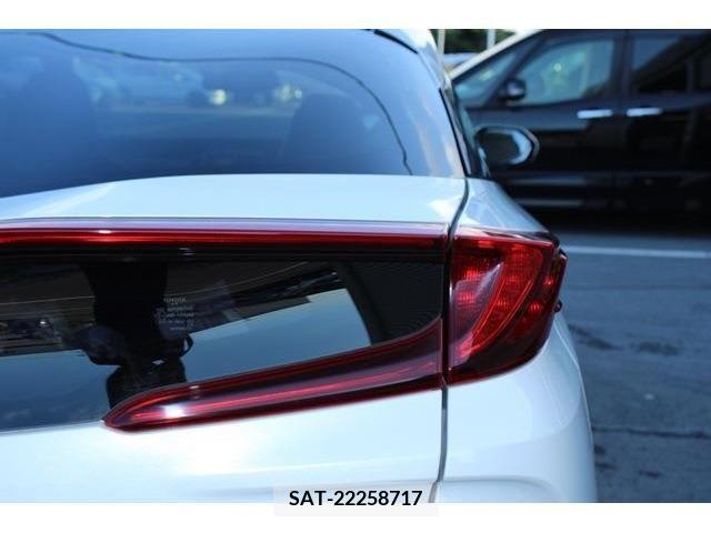 Toyota PRIUS PHV 2017-06 376979-11