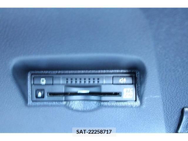 Toyota PRIUS PHV 2017-06 376979-3