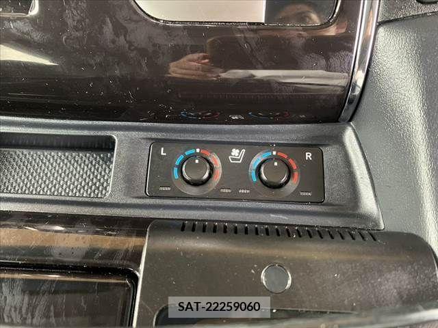 Toyota ALPHARD 2023-01 279169-17