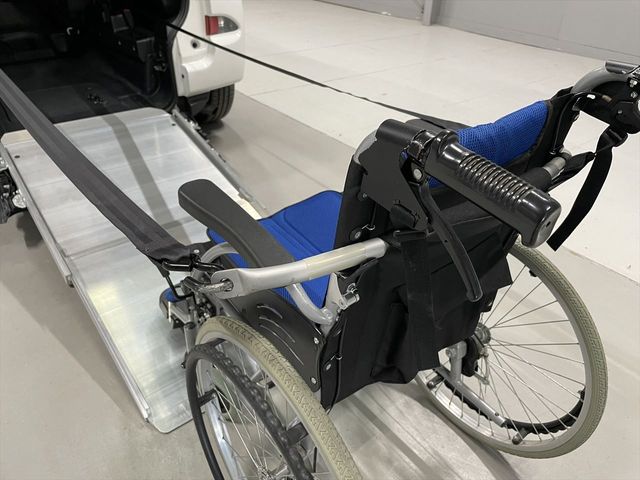 Toyota RACTIS 2011-10 14960-7