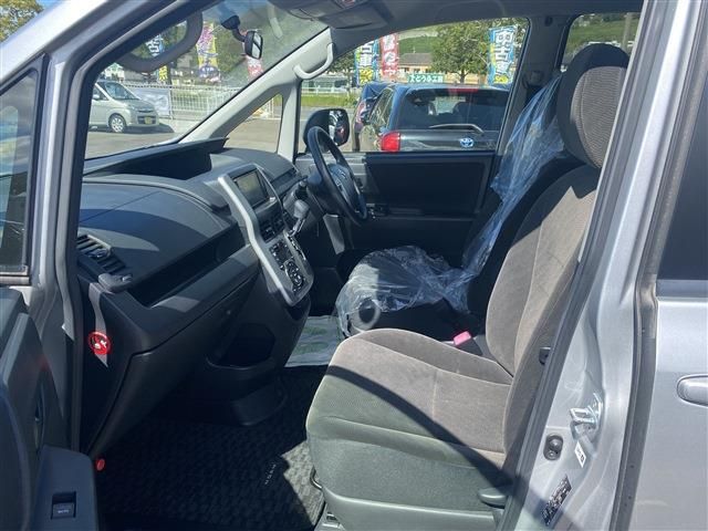 Toyota NOAH 2012-02 27748-3