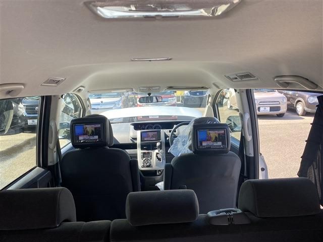 Toyota NOAH 2012-02 27748-15