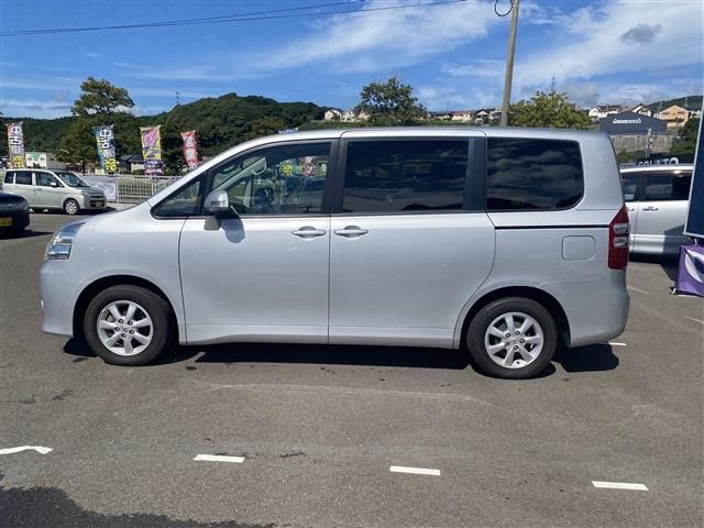 Toyota NOAH 2012-02 27748-14