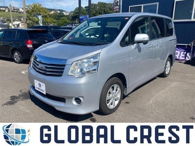 Toyota NOAH 2012-02 27748-0