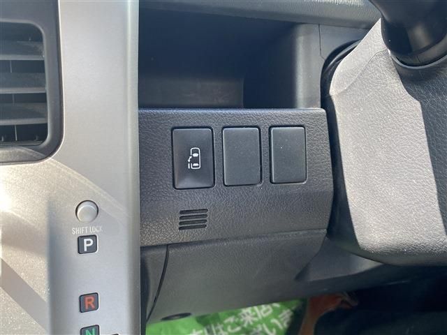Toyota NOAH 2012-02 27748-20
