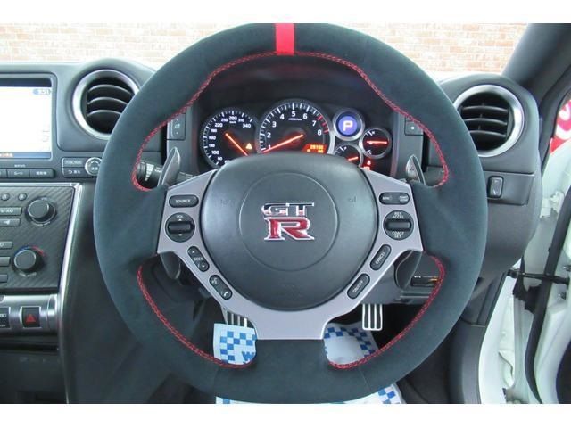 Nissan GT-R 2008-06 10991-15
