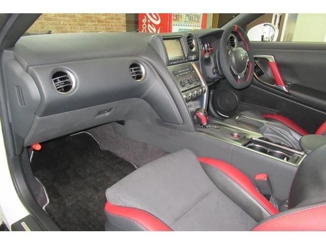Nissan GT-R 2008-06 10991-5