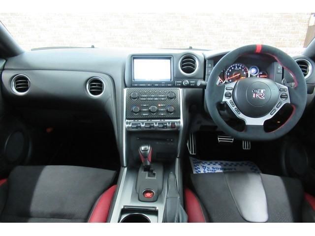 Nissan GT-R 2008-06 10991-2