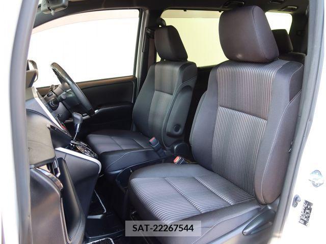Toyota VOXY 2017-12 289141-20