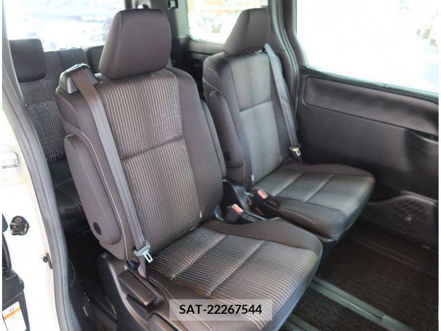 Toyota VOXY 2017-12 289141-21