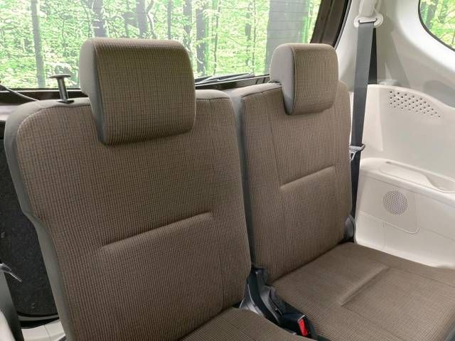 Toyota SIENTA 2017-05 193599-11