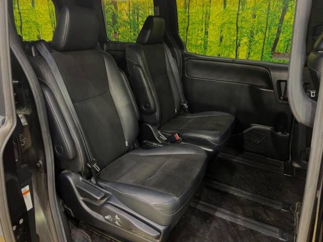 Toyota NOAH 2016-12 187332-9