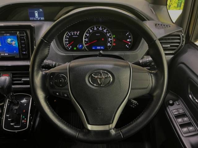 Toyota NOAH 2016-12 187332-11