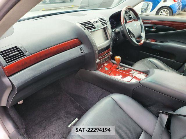 Lexus LS 2008-01 388130-9