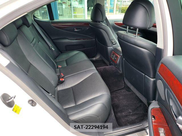 Lexus LS 2008-01 388130-4