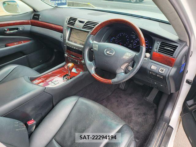 Lexus LS 2008-01 388130-2