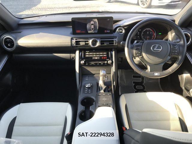 Lexus IS 2022-07 388129-10