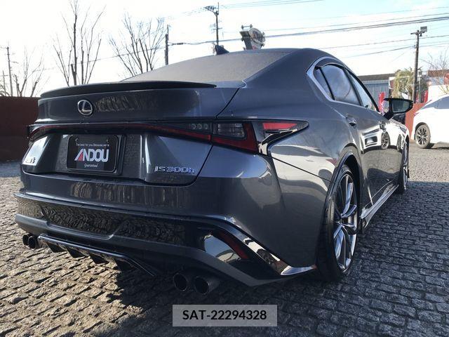 Lexus IS 2022-07 388129-8