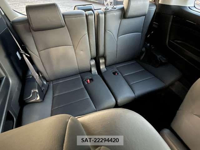 Toyota ALPHARD 2021-10 215924-16