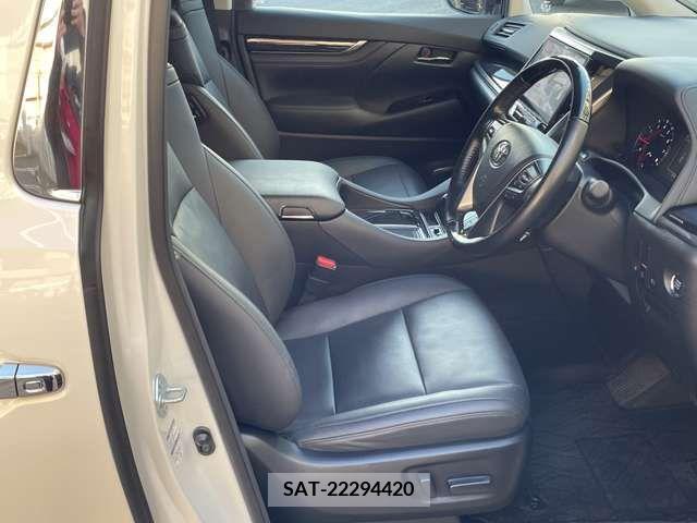Toyota ALPHARD 2021-10 215924-12