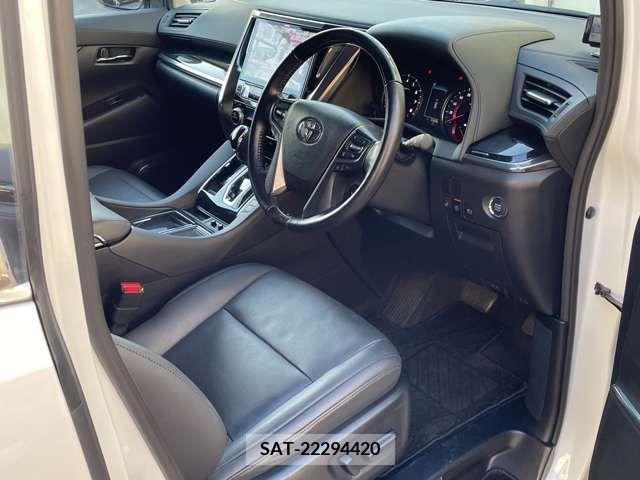 Toyota ALPHARD 2021-10 215924-1