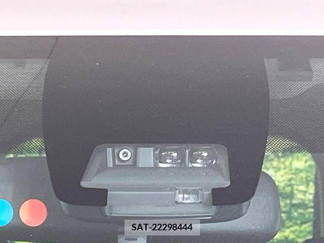 Toyota VOXY 2016-08 210849-4