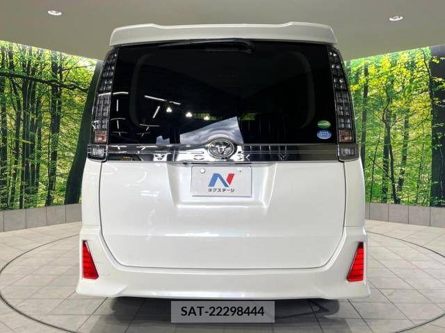 Toyota VOXY 2016-08 210849-16