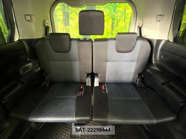 Toyota VOXY 2016-08 210849-10