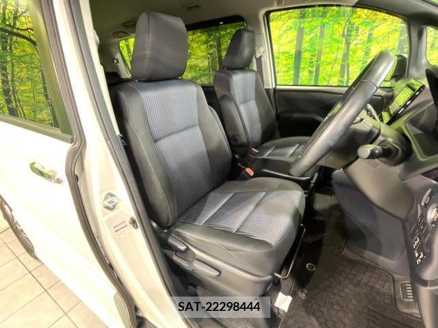 Toyota VOXY 2016-08 210849-8