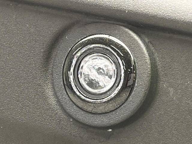 Toyota ROOMY 2023-04 189026-7