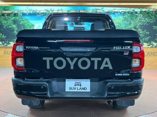 Toyota HILUX 2022-04 193177-17