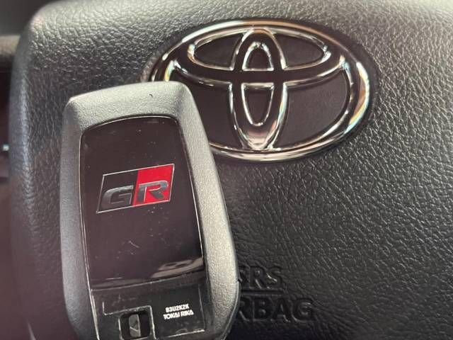 Toyota HILUX 2022-04 193177-10